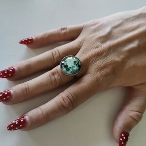 Chic Silver Ring with Green Stone